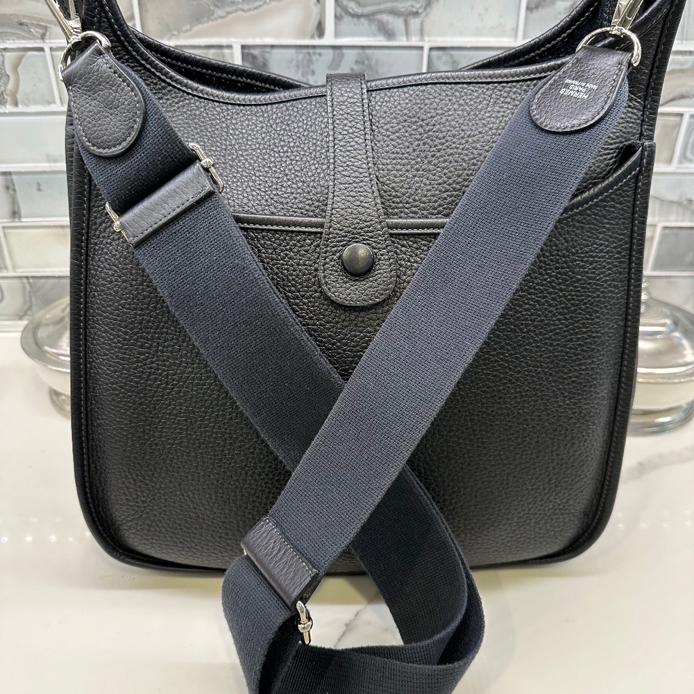 Handbag - Picture 2 of 5